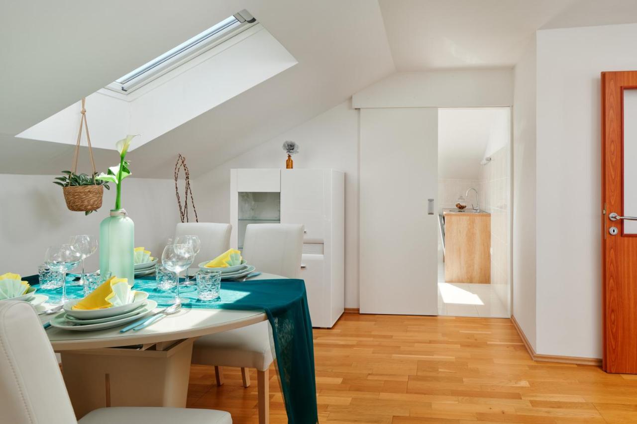 Modern & Spacious Rooftop Apartment With Natual Sunlight 斯普利特 外观 照片