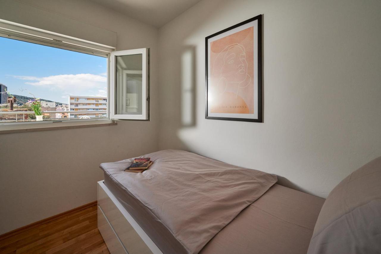Modern & Spacious Rooftop Apartment With Natual Sunlight 斯普利特 外观 照片
